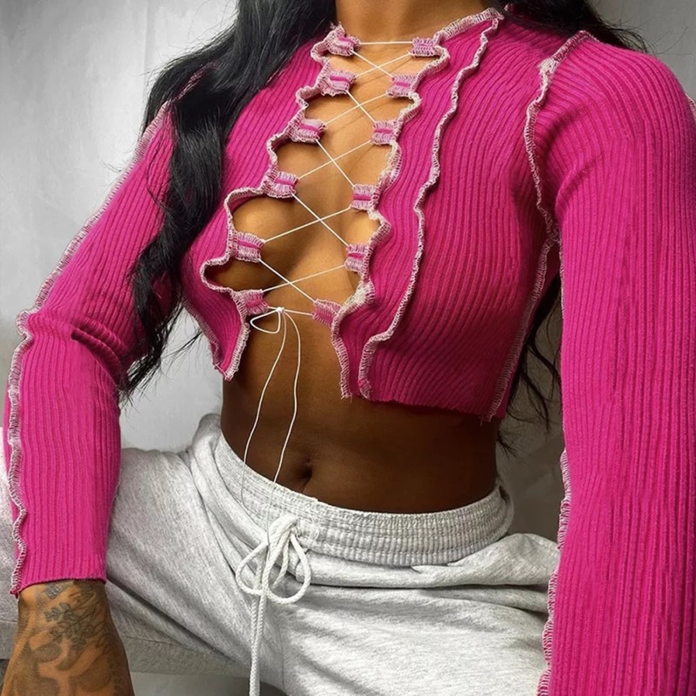 HOLLOW-OUT RIBBON TOP